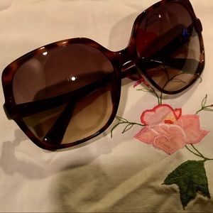 DVF Diane Von Furstenburg boho chic sunglasses